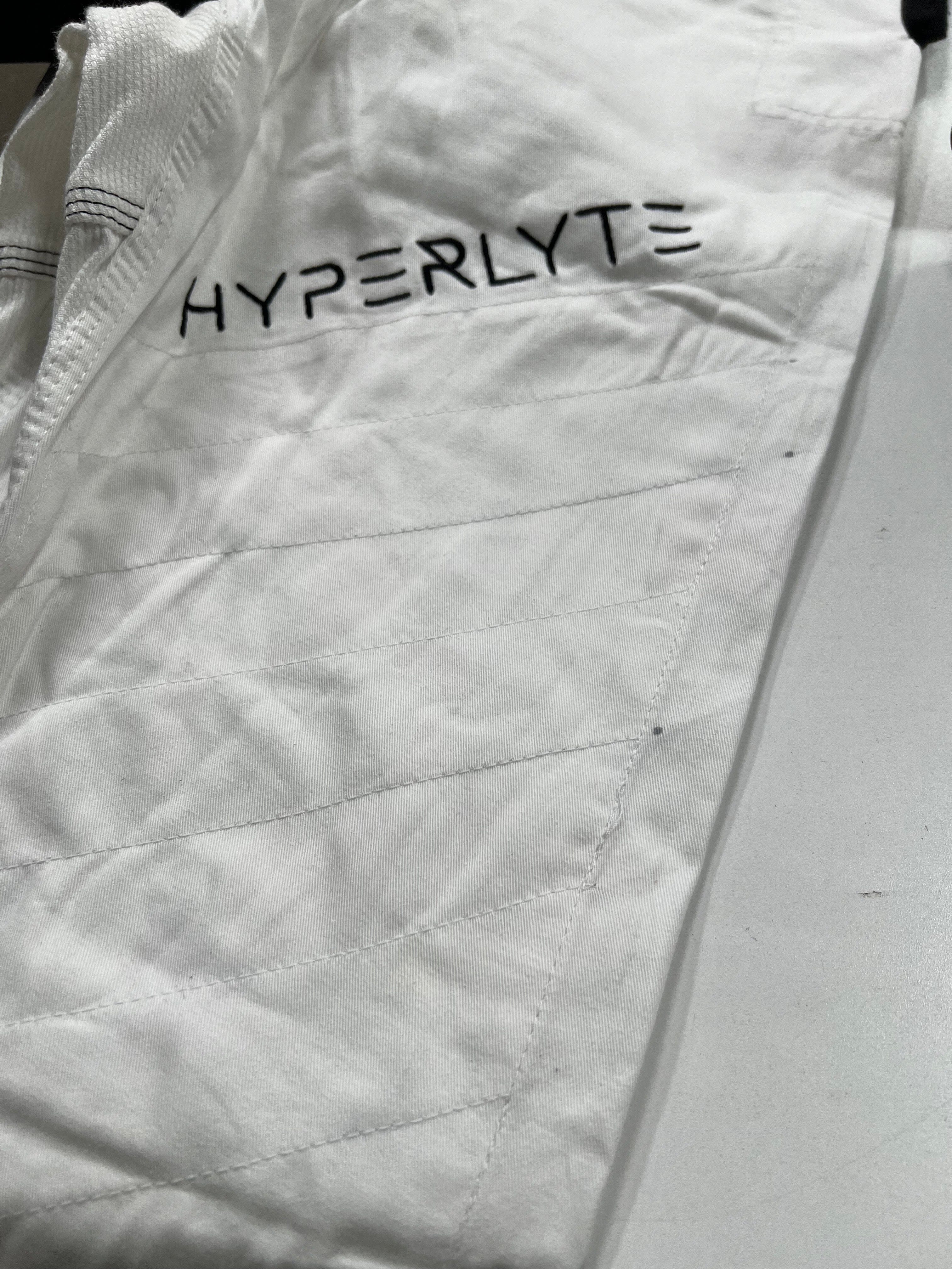 Outlet - Hyperlyte 3.5 White With Black / F0 Kimono - Adult Hyperfly